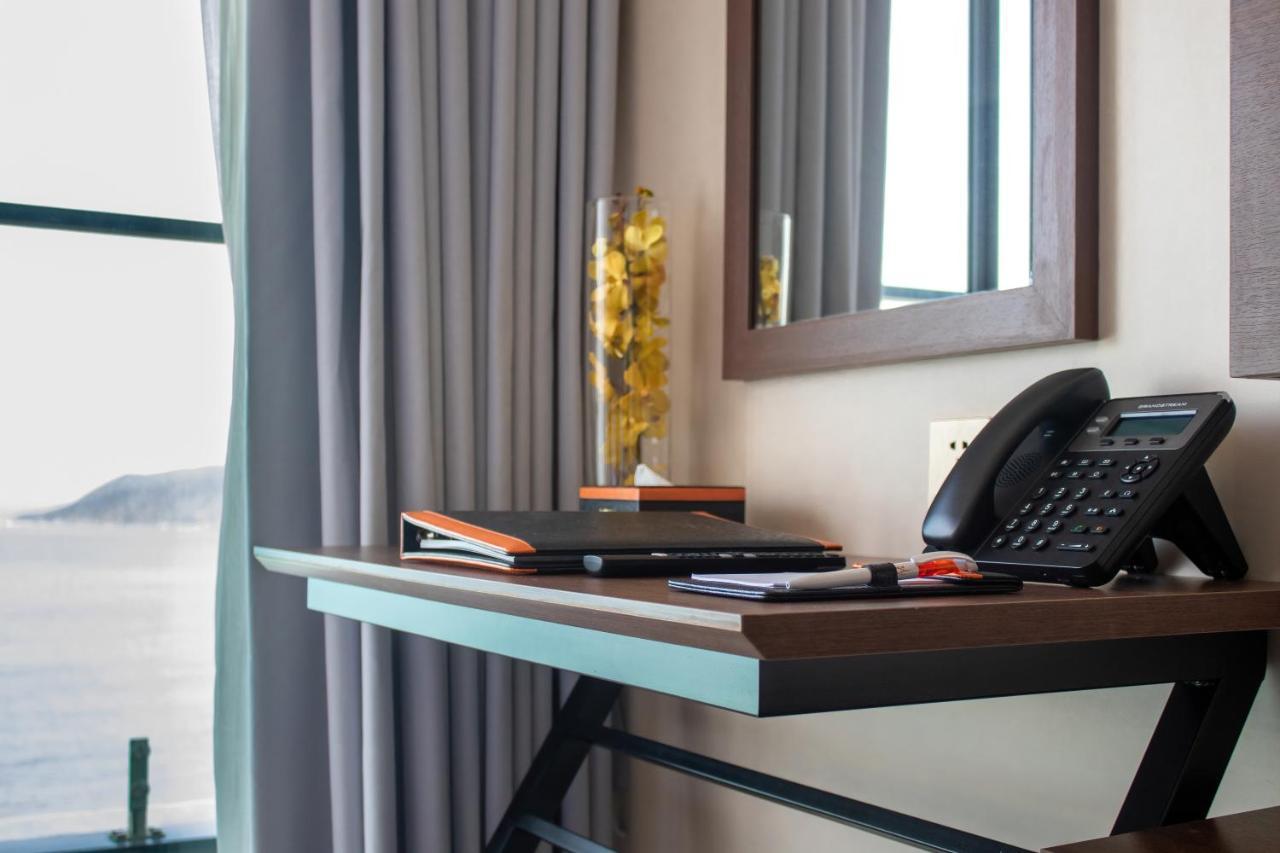 La Vague Hotel Nha Trang Extérieur photo