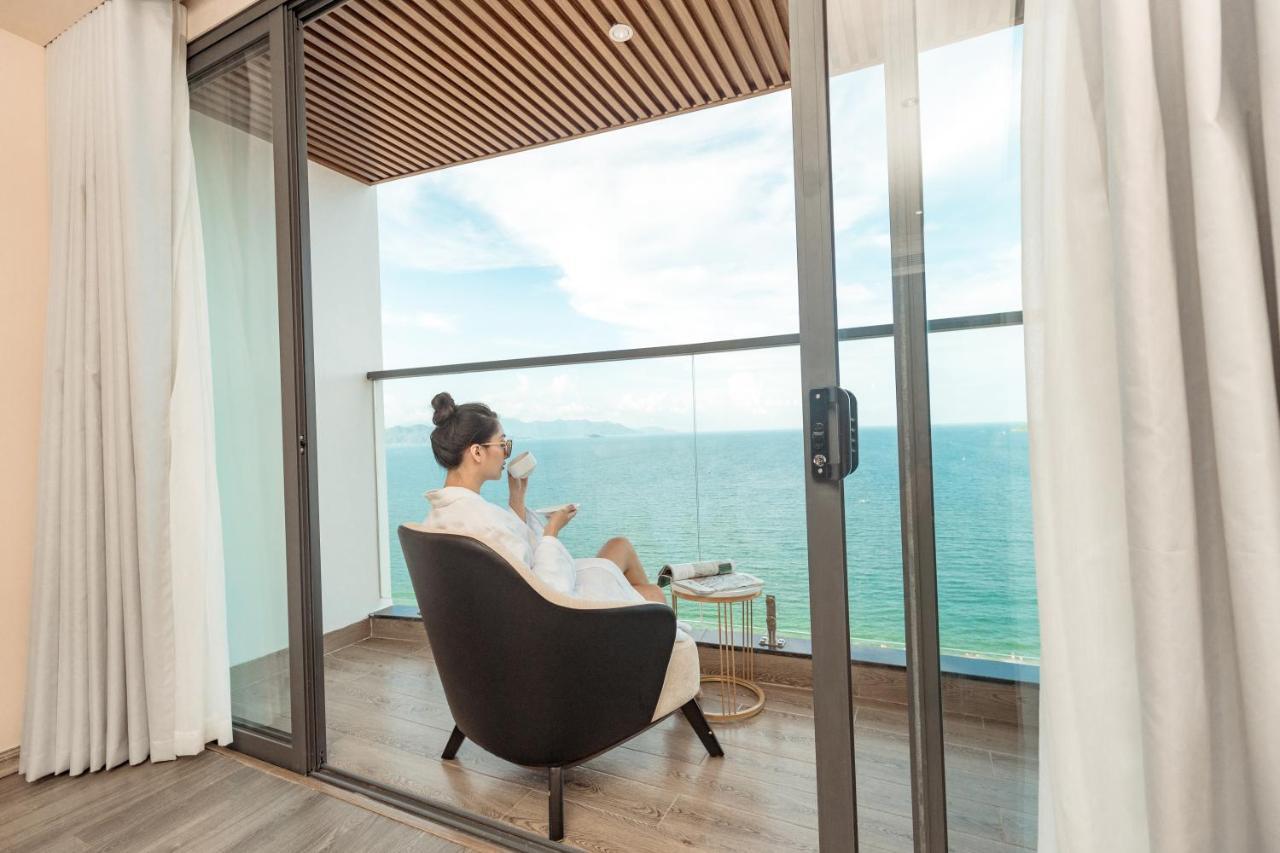 La Vague Hotel Nha Trang Extérieur photo