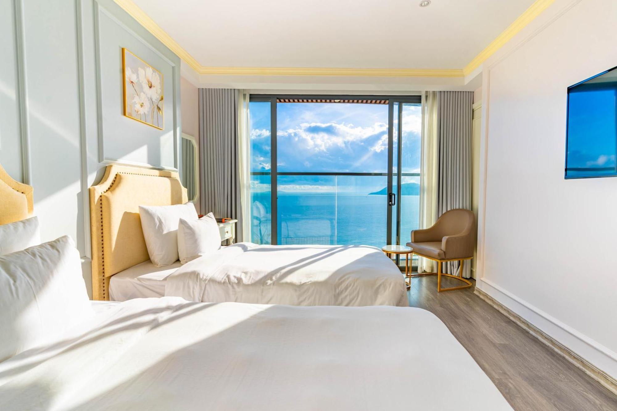 La Vague Hotel Nha Trang Extérieur photo